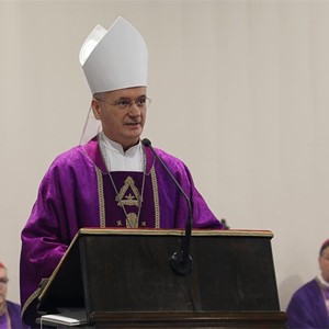 Homilija nadbiskupa Kutleše na misi zadušnici slavlju za preminulog mons. Josipa Oslića